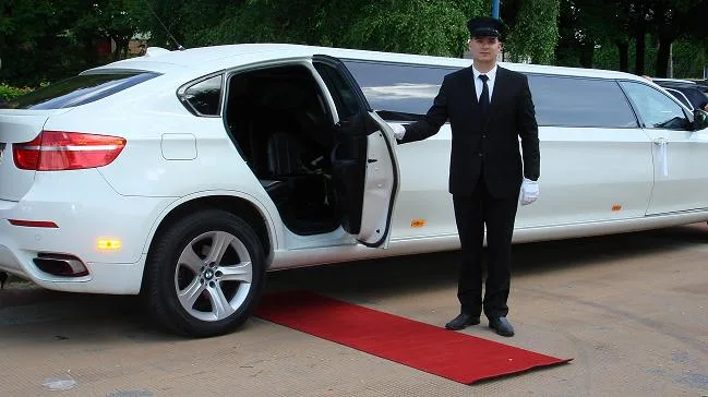 Carpe Diem Limousine Service - 2